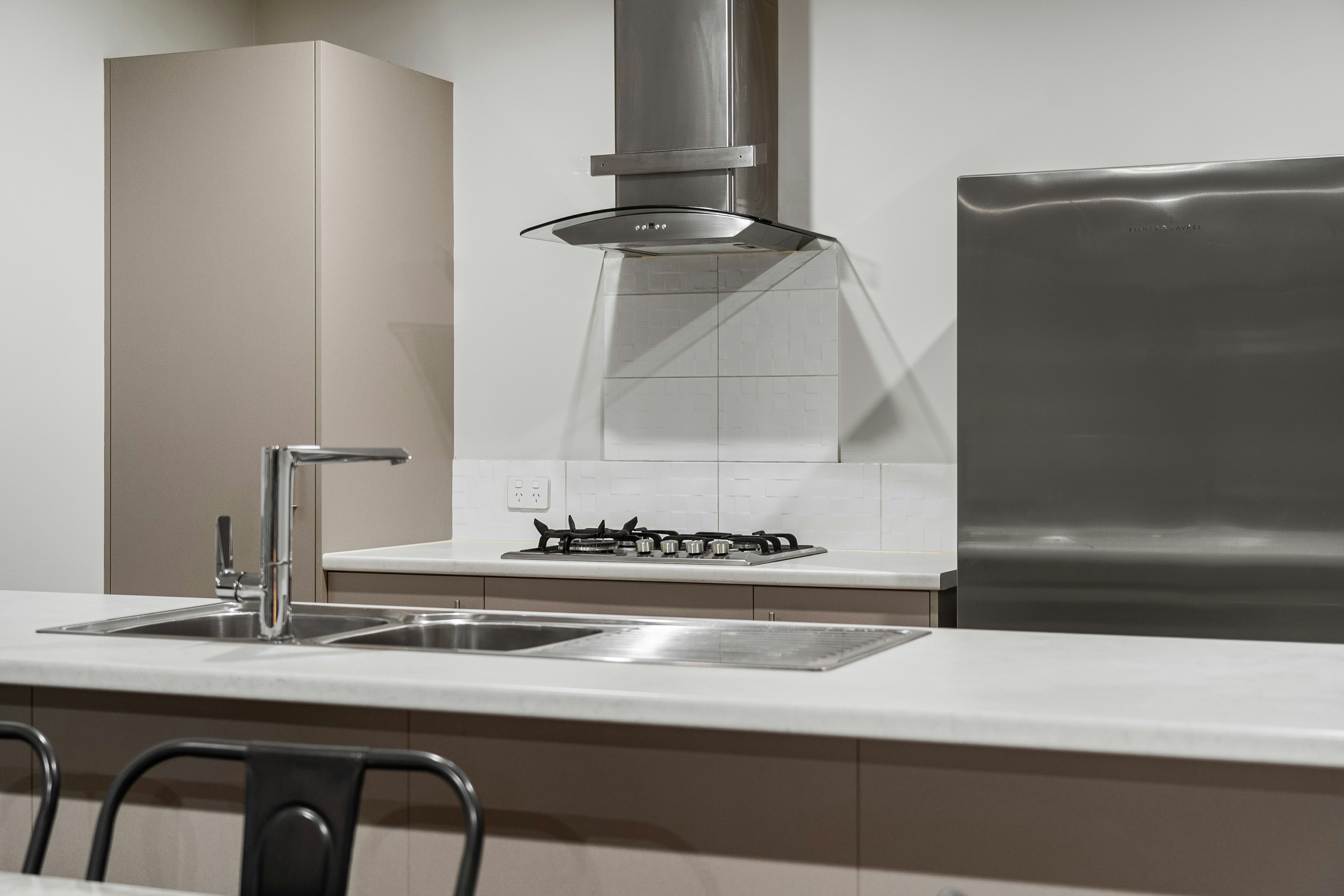 Memilih Stainless Steel SUS 304 vs SUS 201 untuk Dapur Komersial
