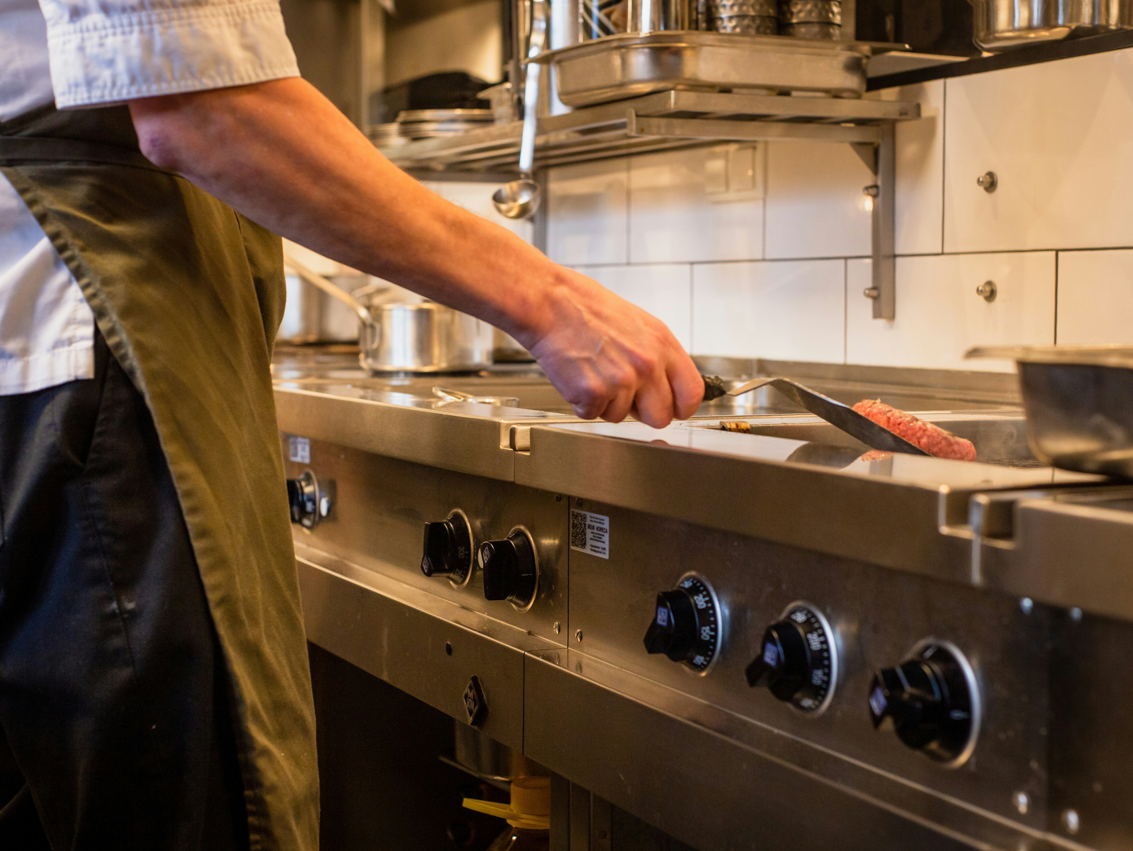Panduan Memilih Countertop Stainless Steel untuk Dapur Komersial