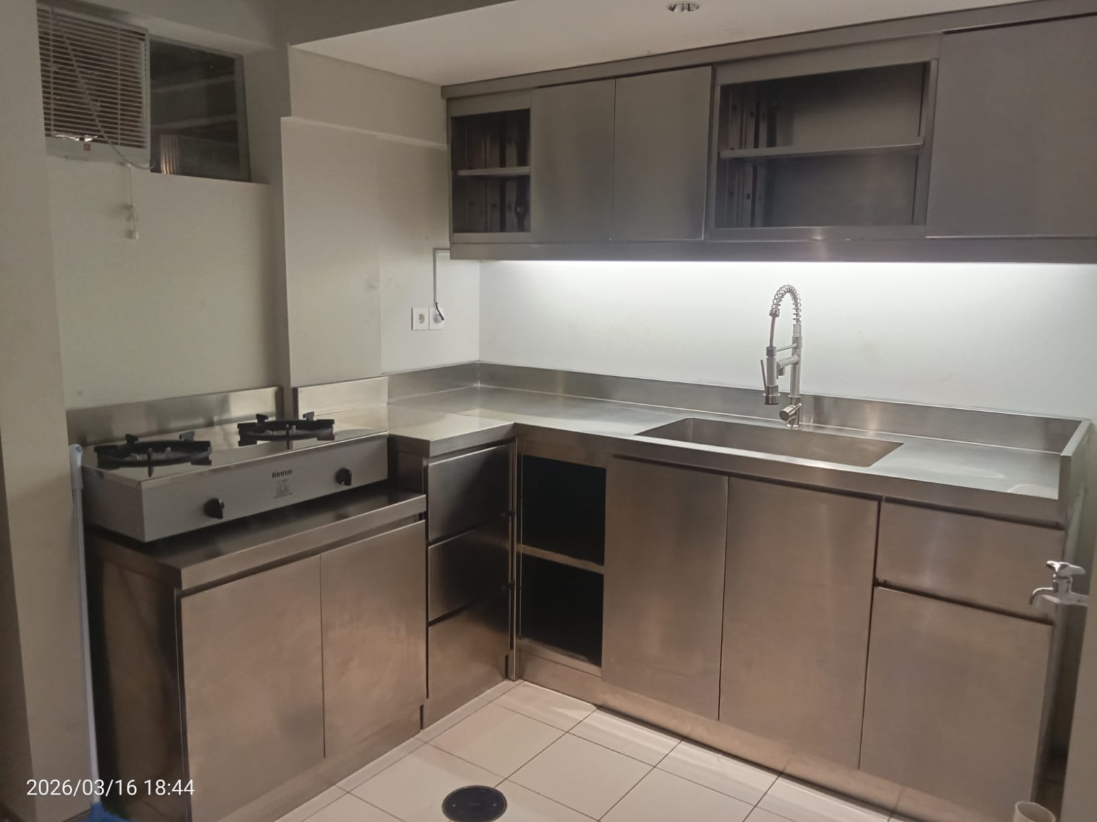 Perbandingan Peralatan Dapur Rumah Tangga Dan Komersial: Mana yang Lebih Sesuai Dengan Anda